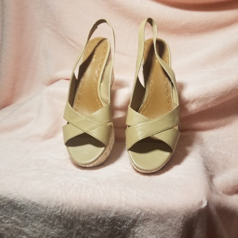 Tahari tan leather printed wedge platform sling strap sandal